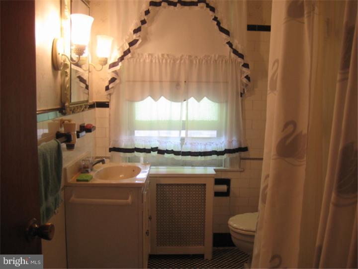 5940 Frontenac Street Philadelphia, PA 19149 - Photo 13 of 24 Bathroom