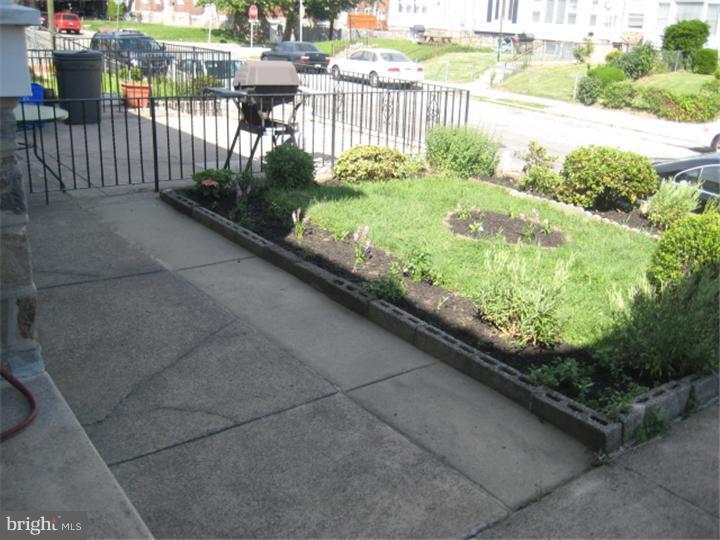 5940 Frontenac Street Philadelphia, PA 19149 - Photo 3 of 24 Patio