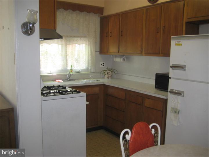 5940 Frontenac Street Philadelphia, PA 19149 - Photo 9 of 24 Kitchen