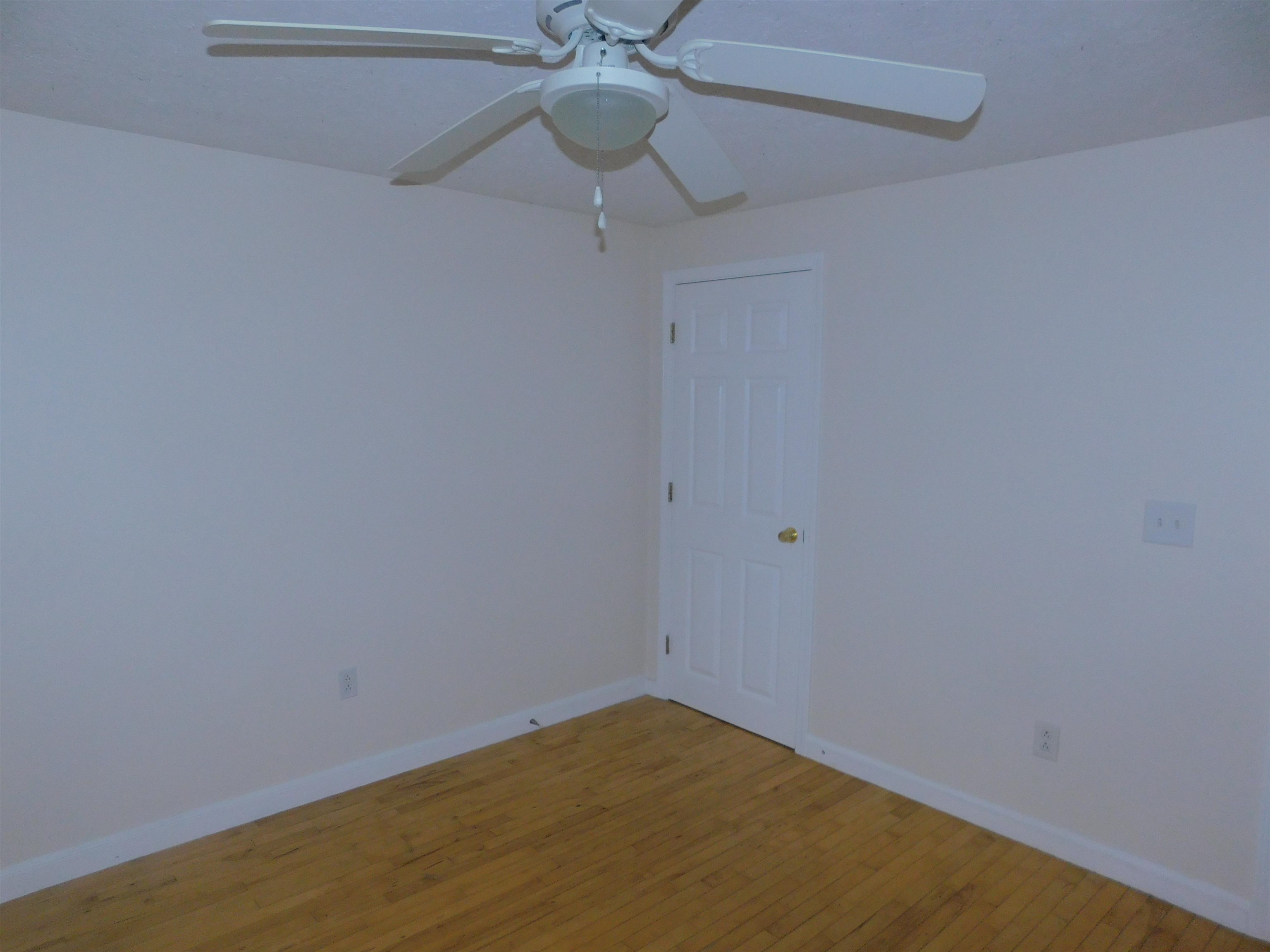 329 1/2 Main Dunstable Road Nashua, NH 03062 - Photo 10 of 37 Gallery Image 10