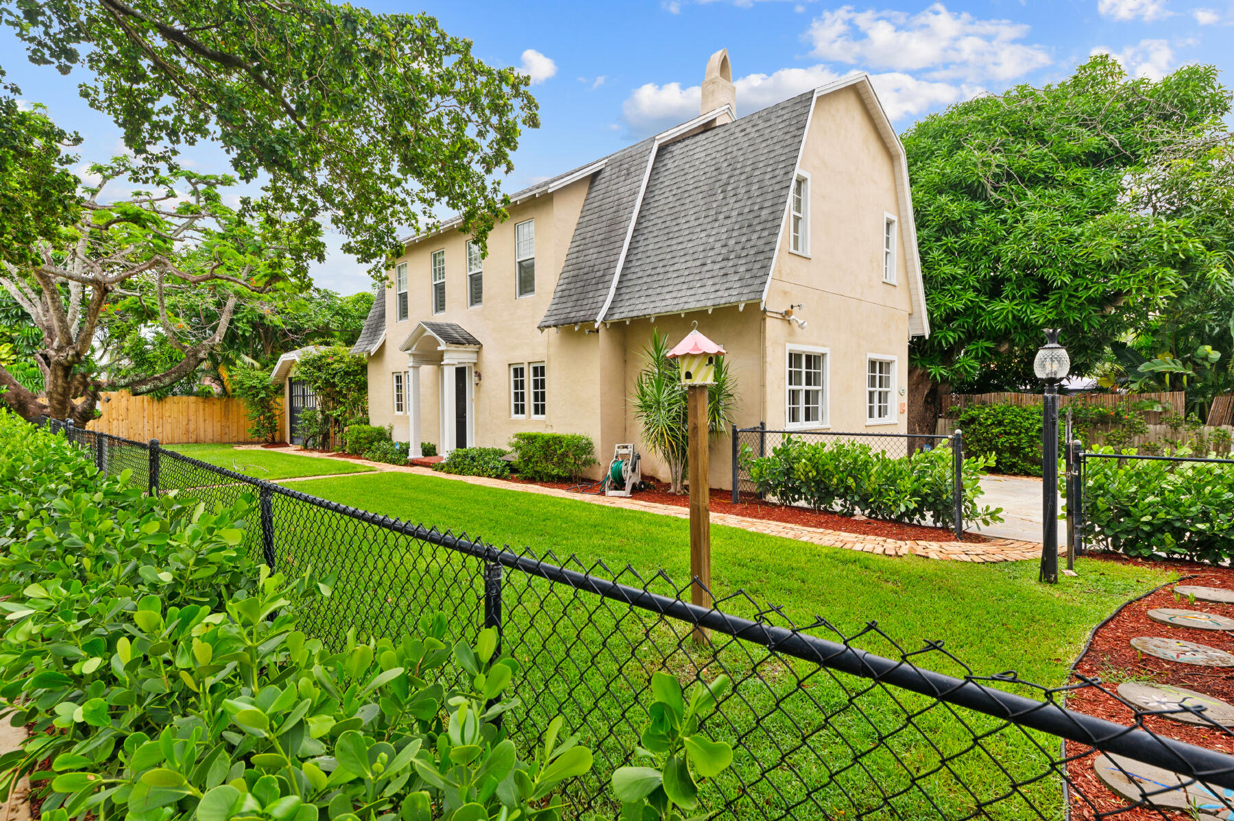 221 Westminster Road West Palm Beach, FL 33405 - Photo 4 of 25 Actual Image of Exterior