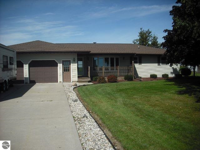 1827 East Washington Road Ithaca, MI 48847 - Photo 1 of 32 1790182.JPG
