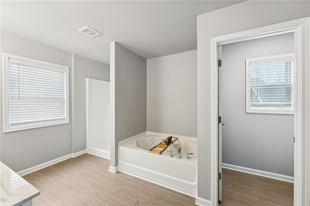 95 Denver Avenue Hiram, GA 30141 - Photo 29 of 62 a view of a livingroom with a bathtub