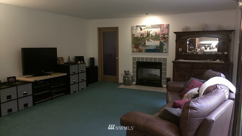2611 242nd Place Southeast Bothell, WA 98021 - Photo 4 of 15