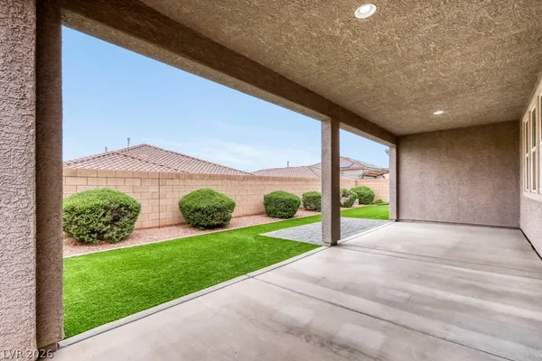 $2,620 | 908 Lynne Harbor Avenue, Henderson, NV 89002