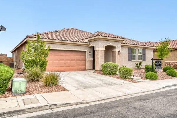 $2,620 | 908 Lynne Harbor Avenue, Henderson, NV 89002