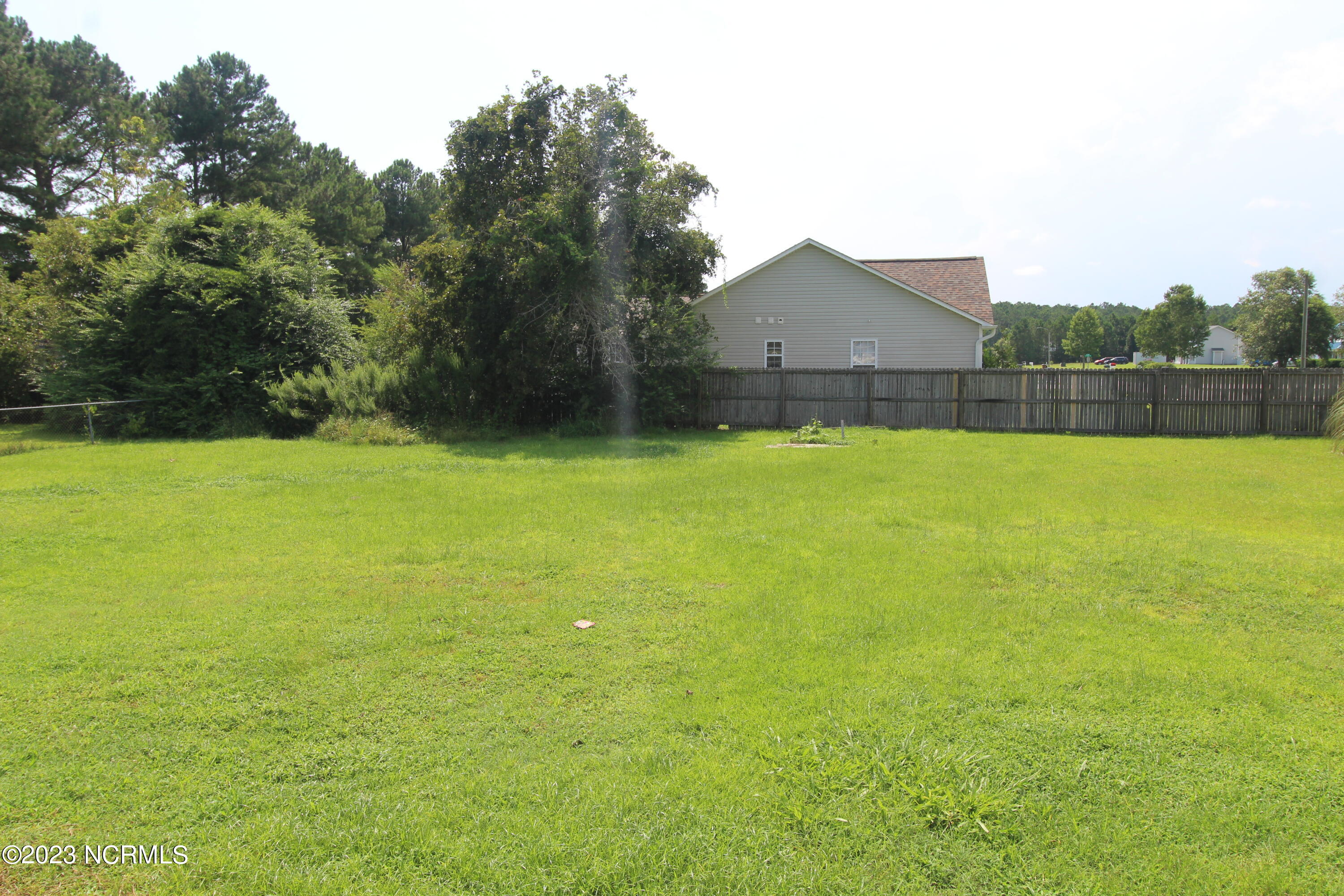 267 Riggs Road Hubert, NC 28539 - Photo 14 of 15 Backyard