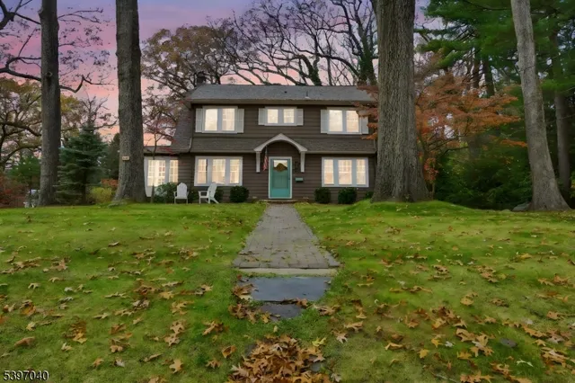 $799,000 | 423 Essex Avenue, Boonton, NJ 07005