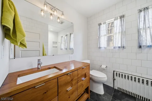 $799,000 | 423 Essex Avenue, Boonton, NJ 07005