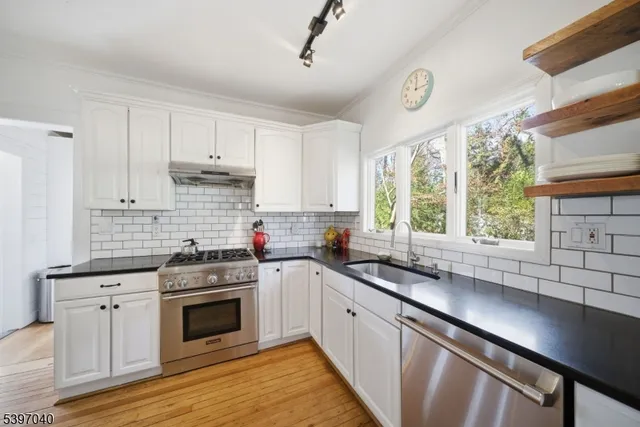 $799,000 | 423 Essex Avenue, Boonton, NJ 07005