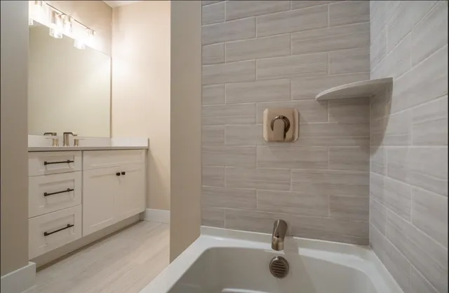 $774,900 | 31 Thompson Road, North Hampton, NH 03862