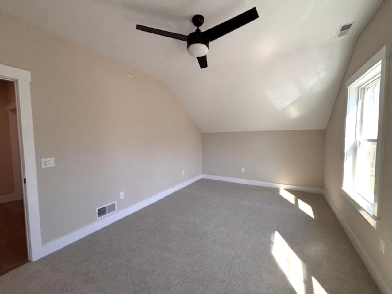 31 Thompson Road North Hampton, NH 03862 - Photo 17 of 26