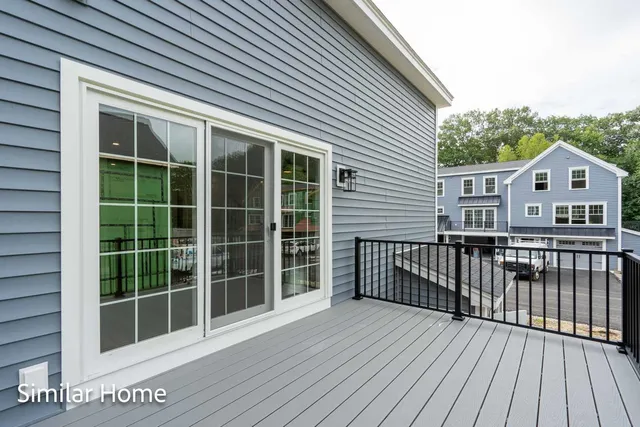 $774,900 | 31 Thompson Road, North Hampton, NH 03862