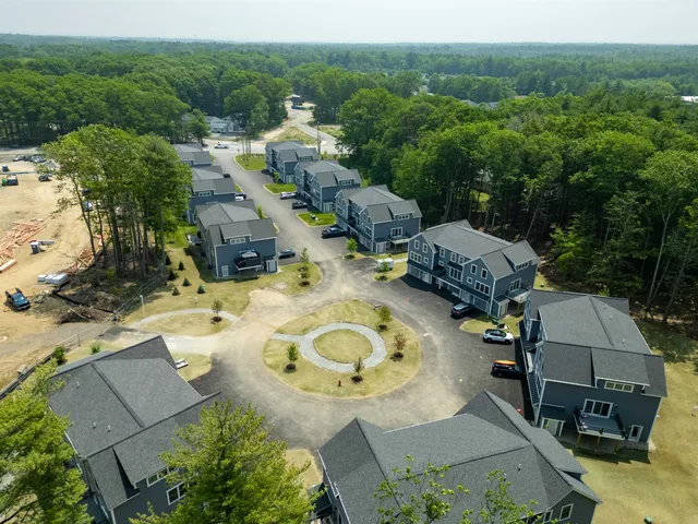 $774,900 | 31 Thompson Road, North Hampton, NH 03862