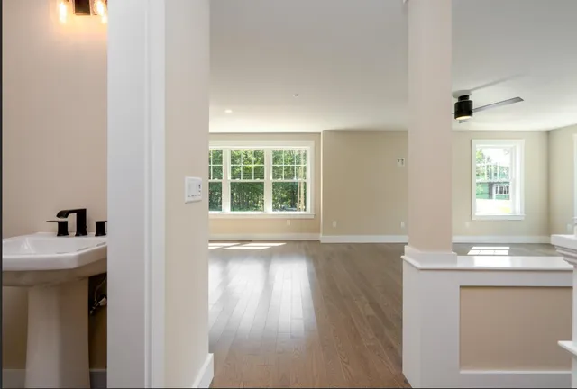 $774,900 | 31 Thompson Road, North Hampton, NH 03862