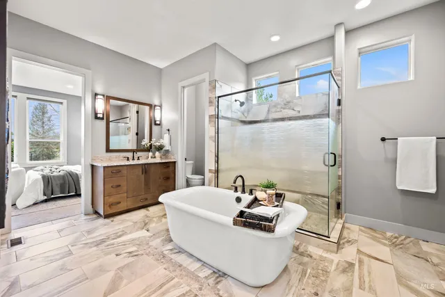 $1,400,000 | 3022 South Creek Pointe Lane, Eagle, ID 83616