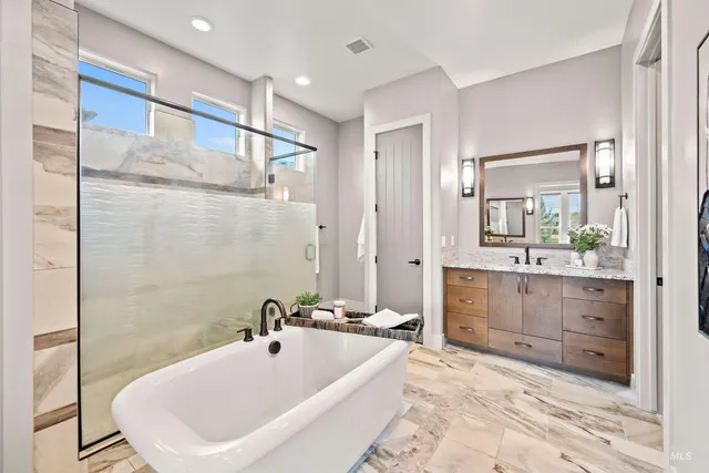 $1,400,000 | 3022 South Creek Pointe Lane, Eagle, ID 83616