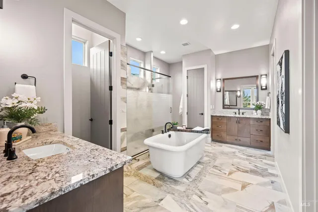 $1,400,000 | 3022 South Creek Pointe Lane, Eagle, ID 83616