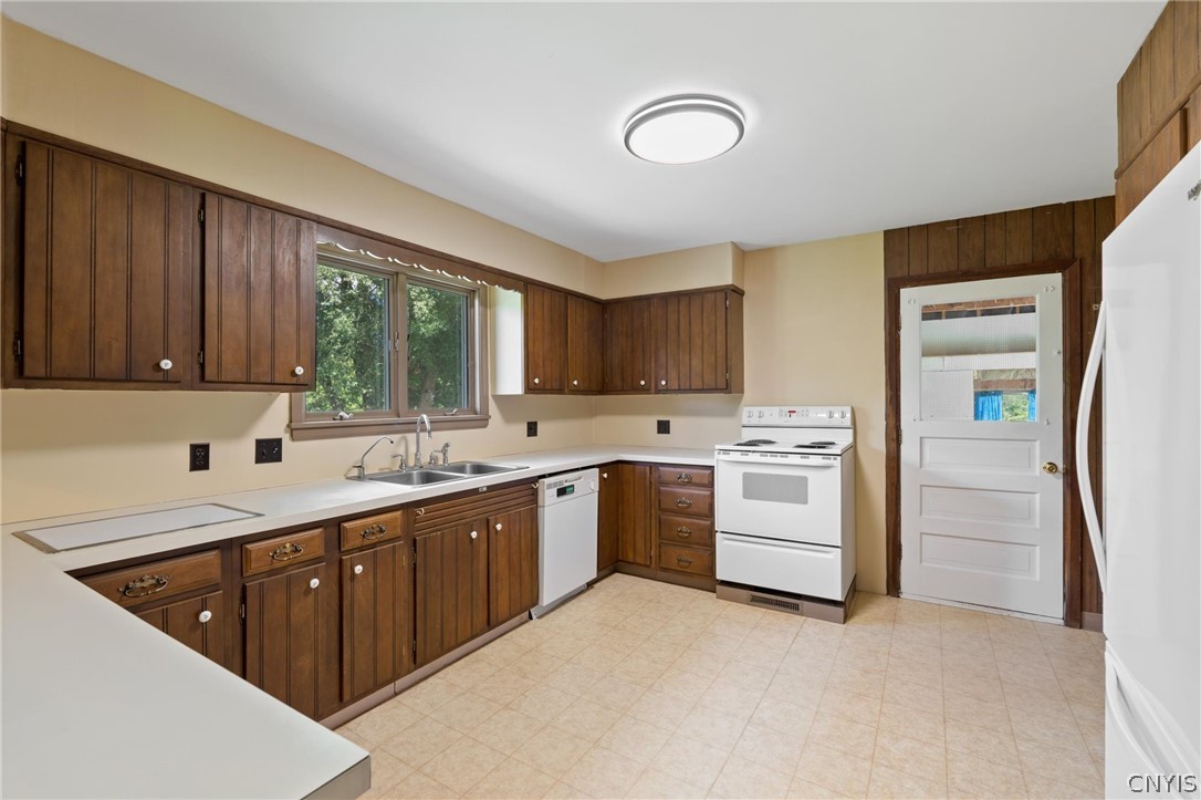 4375 Davis Corners Road Smithfield, NY 13408 - Photo 7 of 34 Kitchen