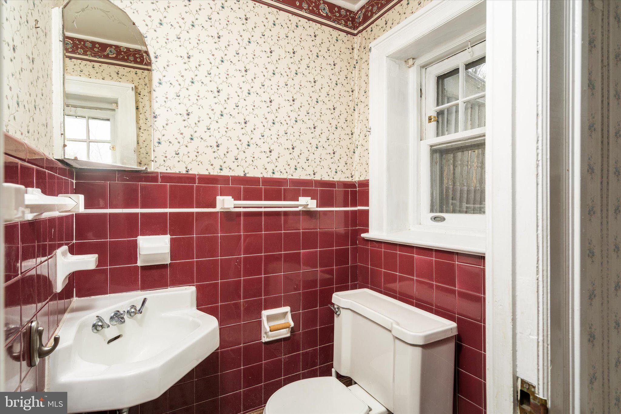 4 Morningside Drive Trenton, NJ 08618 - Photo 15 of 34 Powder Room