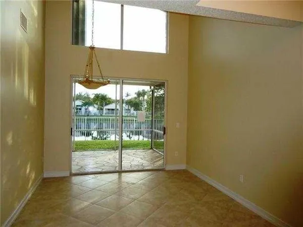 $3,500 | 5401 Northwest 49th Court, Coconut Creek, FL 33073
