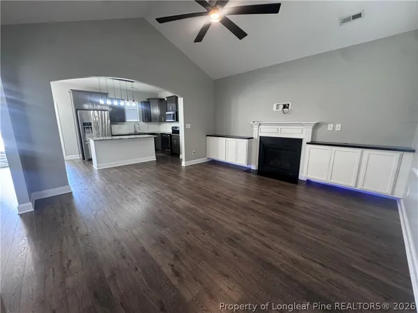 $2,400 | 1544 Vandenberg Drive, Fayetteville, NC 28312