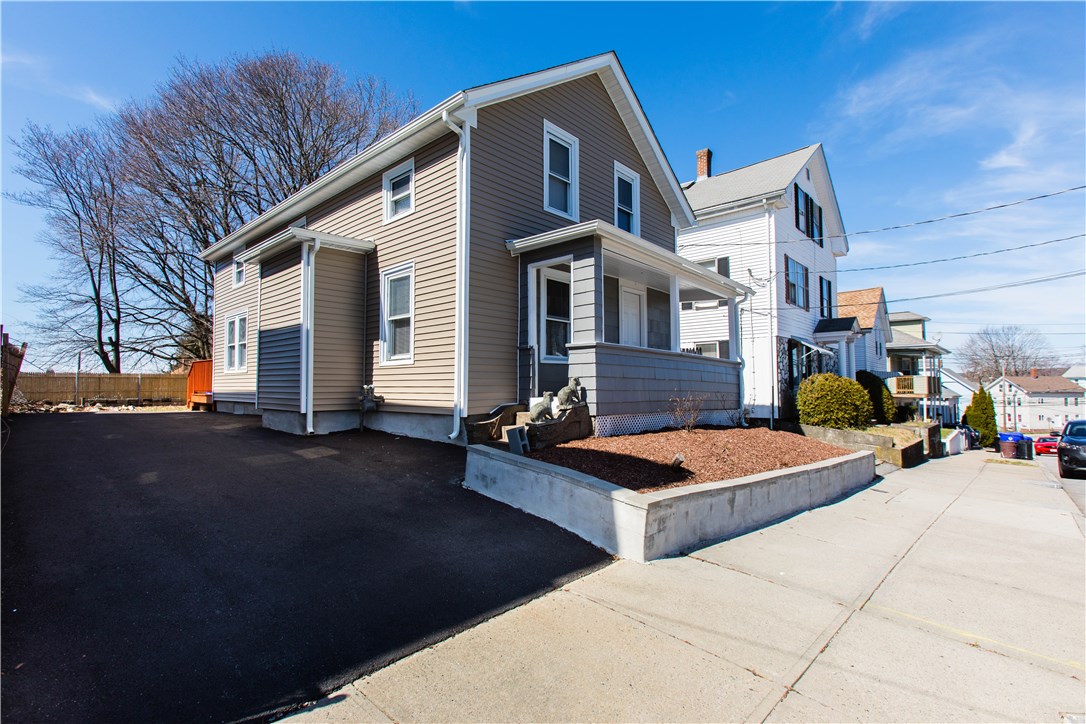 18 Knowles Street Pawtucket, RI 02860 - Photo 32 of 33 Gallery Image 32