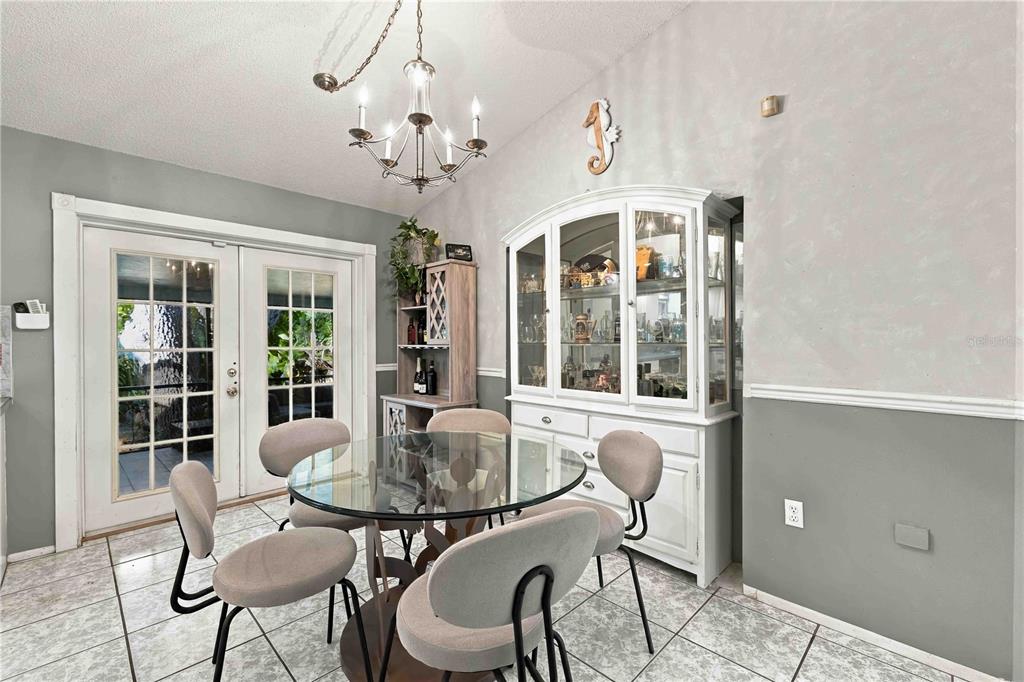 1613 Wharf Road Sarasota, FL 34231 - Photo 17 of 81 Gallery Image 17