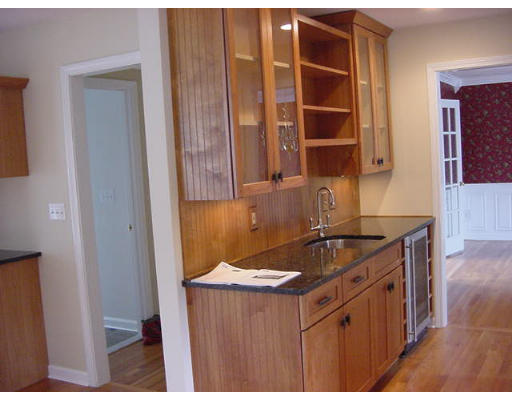 6 Whitridge Road Natick, MA 01760 - Photo 3 of 12 Gallery Image 3