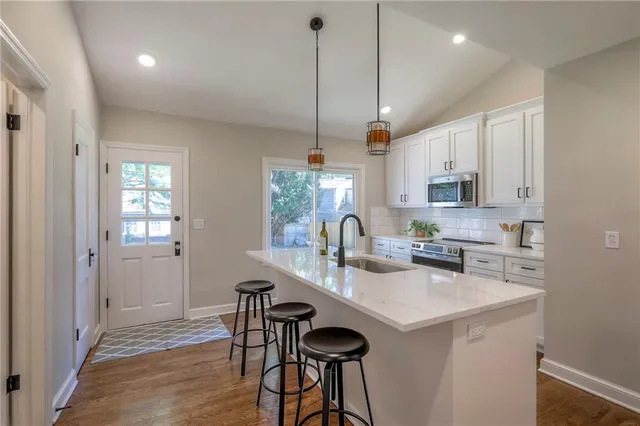 $535,000 | 6709 Cherry Street, Kansas City, MO 64131