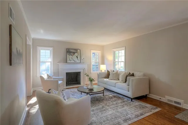 $535,000 | 6709 Cherry Street, Kansas City, MO 64131