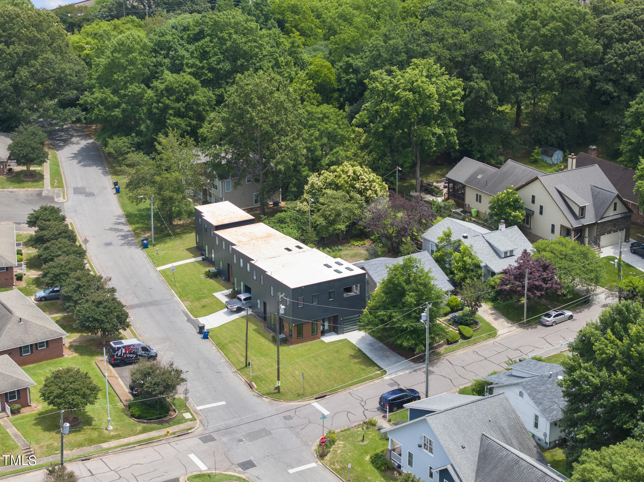 1012 Parker Street Raleigh, NC 27607 - Photo 37 of 39 an aerial view of a house with a garden
