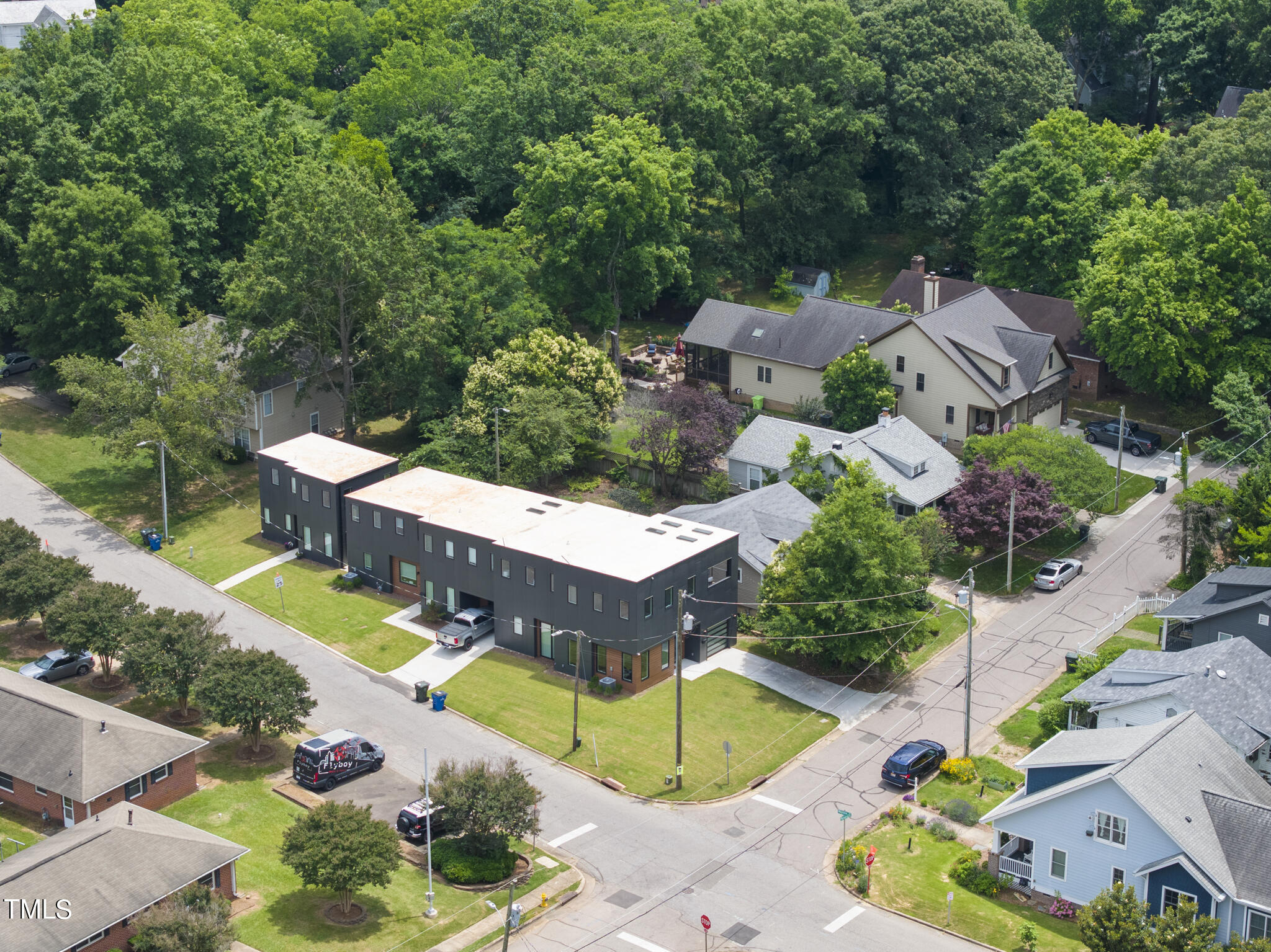 1012 Parker Street Raleigh, NC 27607 - Photo 38 of 39 an aerial view of a house with a garden