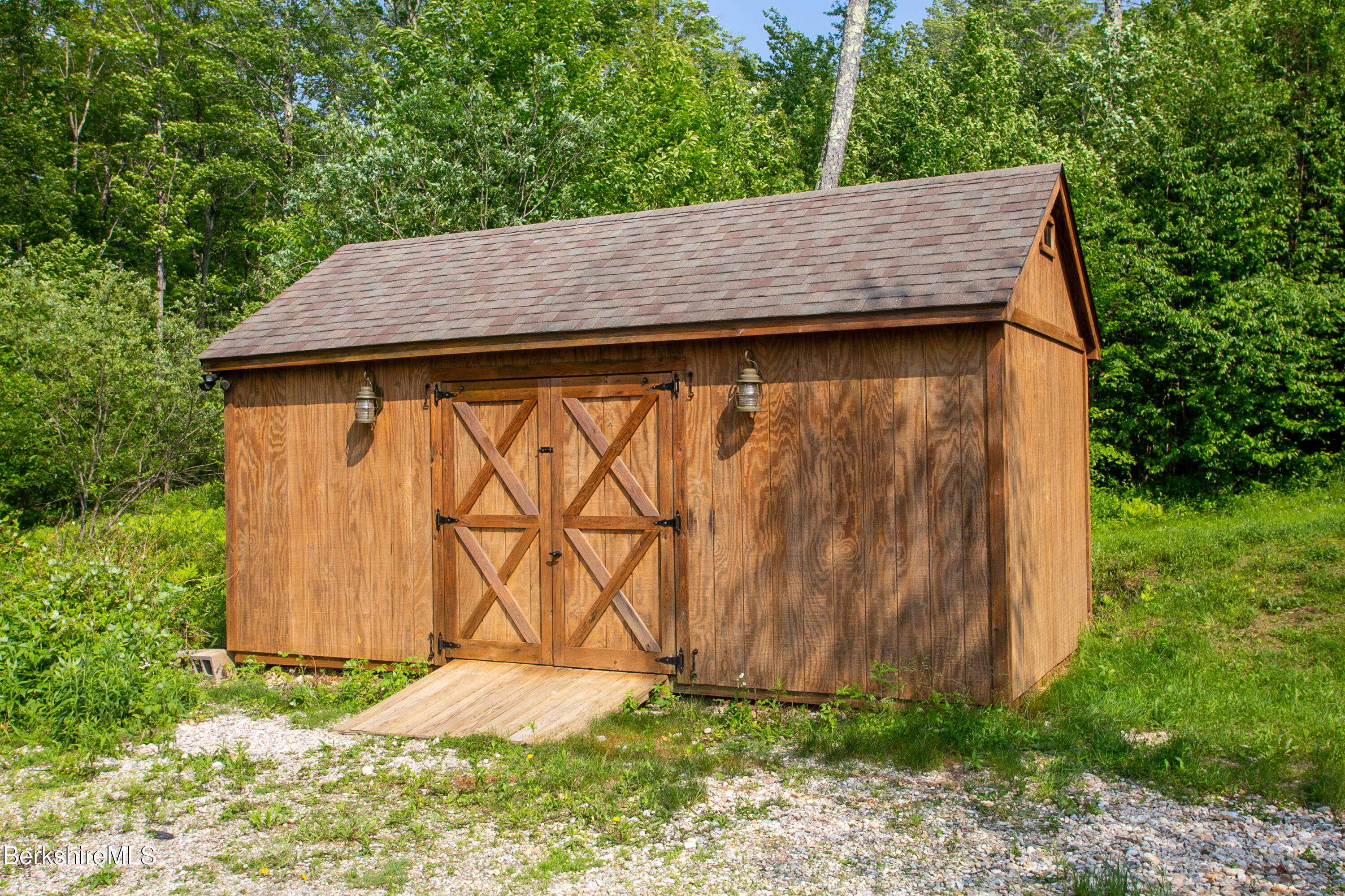 15 Stephanie Lane Peru, MA 01235 - Photo 35 of 37 a backyard of a house with lots of green space