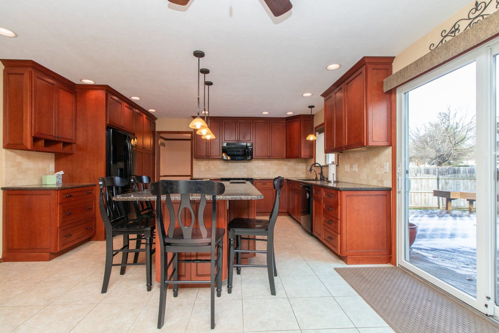 2507 Park Ridge Road Bloomington, IL 61704 - Photo 15 of 41 Gallery Image 15