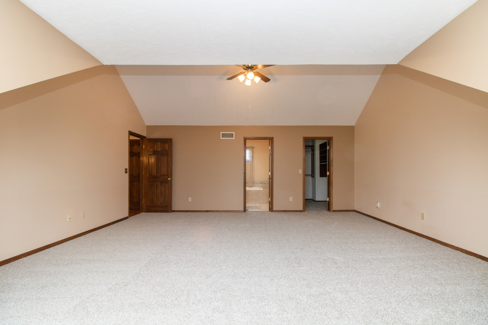 2507 Park Ridge Road Bloomington, IL 61704 - Photo 22 of 41 Gallery Image 22