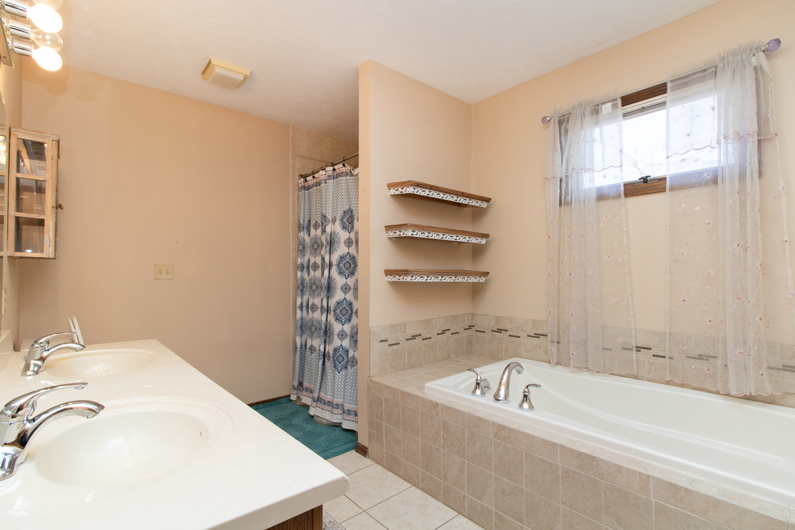 2507 Park Ridge Road Bloomington, IL 61704 - Photo 24 of 41 Gallery Image 24
