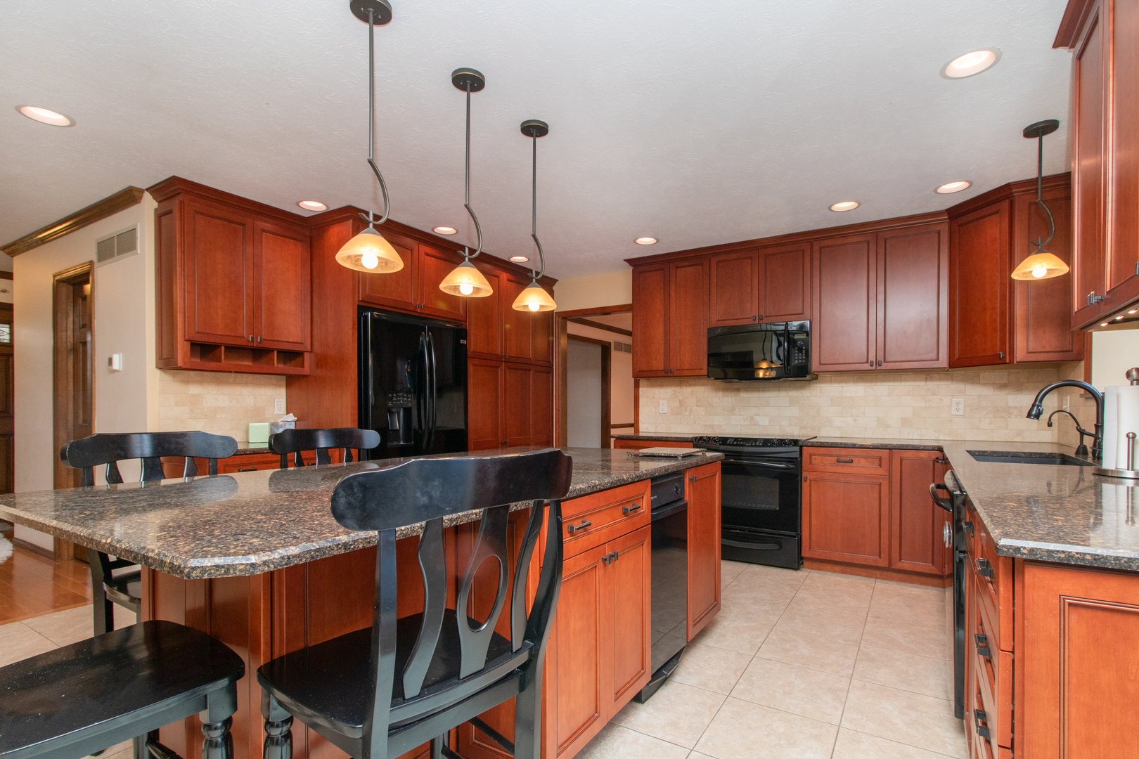 2507 Park Ridge Road Bloomington, IL 61704 - Photo 5 of 41 Gallery Image 5