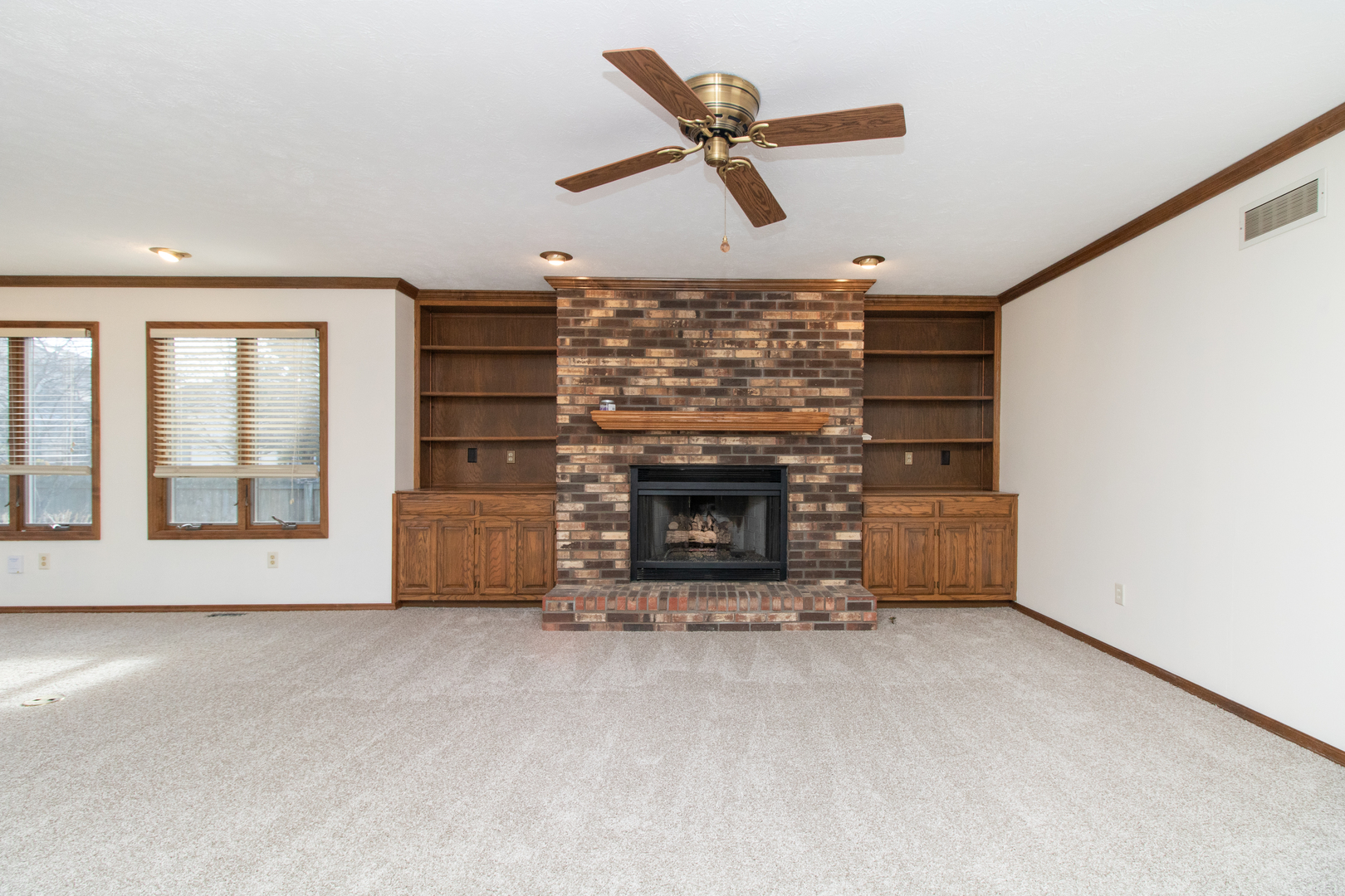 2507 Park Ridge Road Bloomington, IL 61704 - Photo 8 of 41 Gallery Image 8