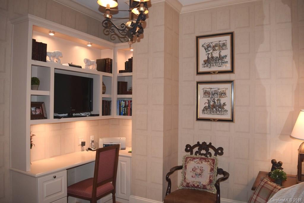 2823 Providence Road, Unit 251 Charlotte, NC 28211 - Photo 33 of 35 Gallery Image 33