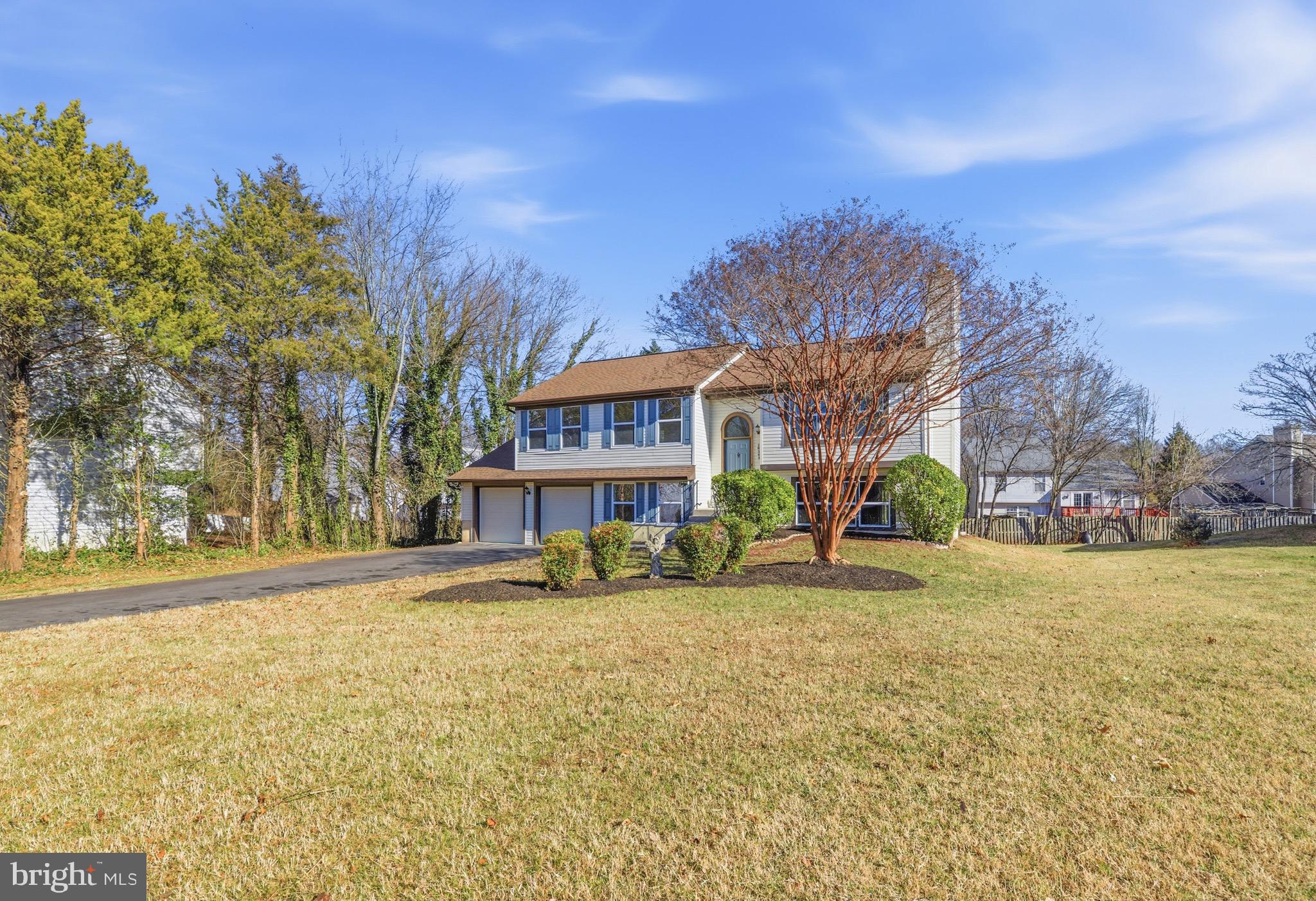 10395 Janja Court Manassas, VA 20110 - Photo 6 of 44 a front view of a building with entertaining space