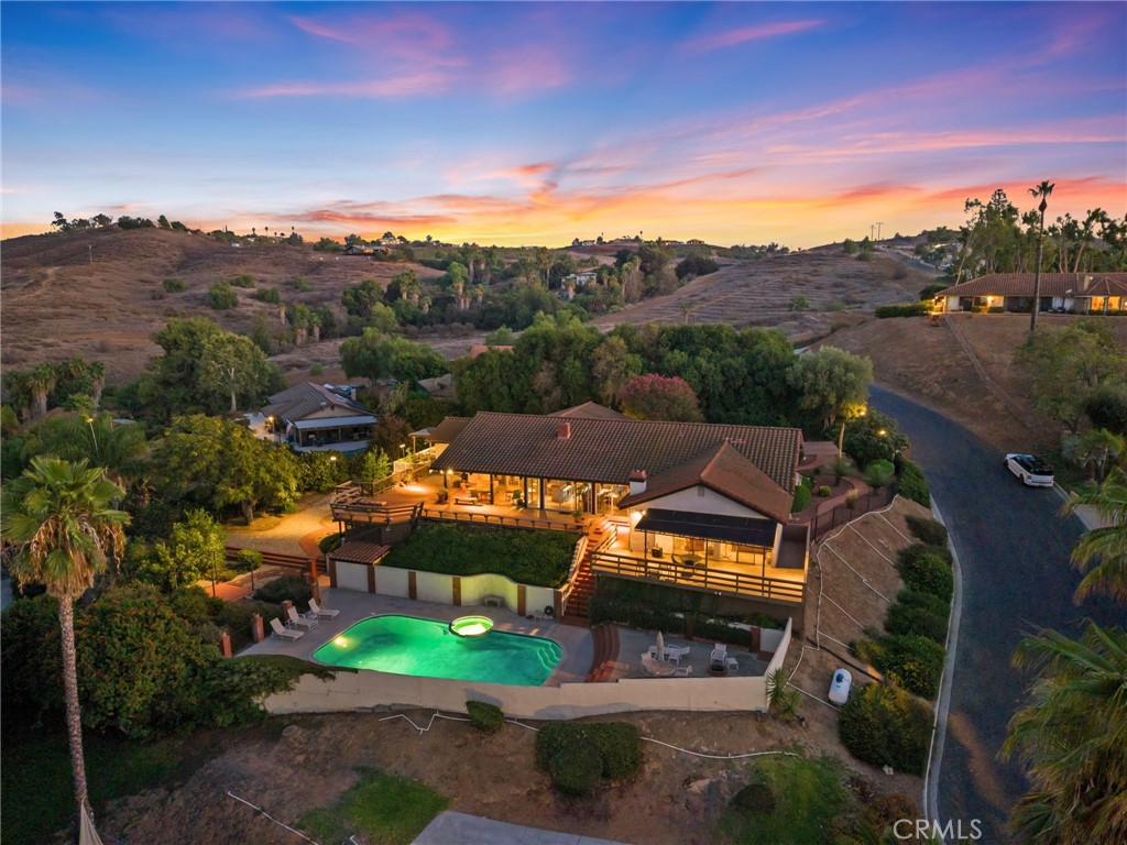 14560 Viewcrest Drive Riverside, CA 92503 - Photo 11 of 75 Gallery Image 11