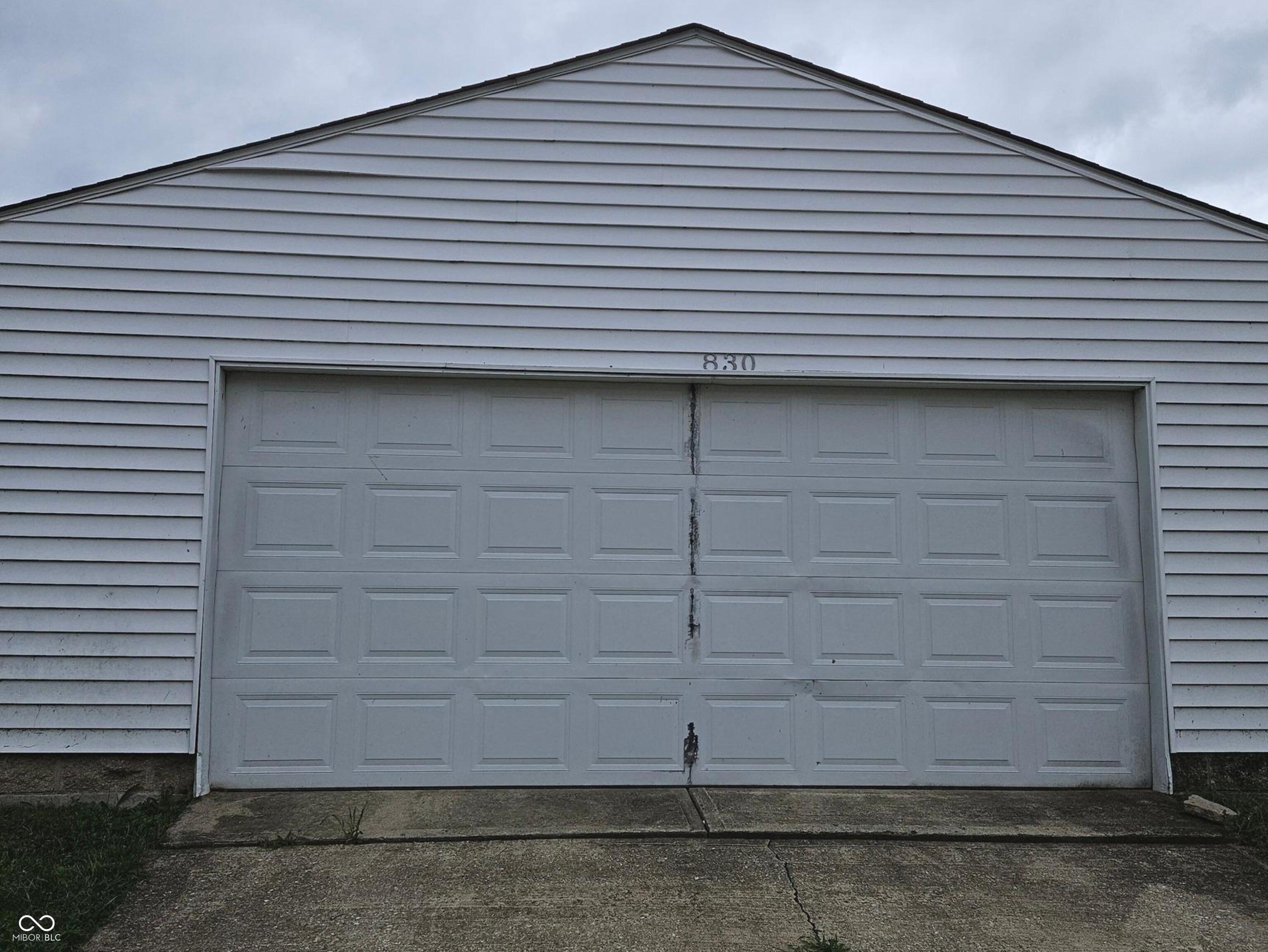 830 Berkley Road Indianapolis, IN 46208 - Photo 15 of 17