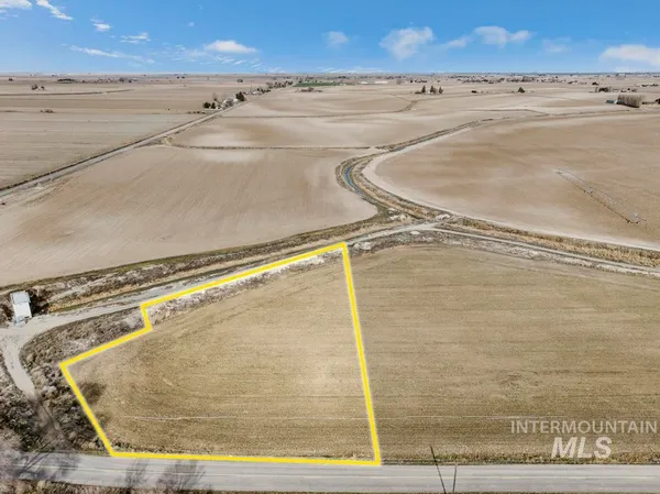 $110,000 | 1 300 South Road, Paul, ID 83347