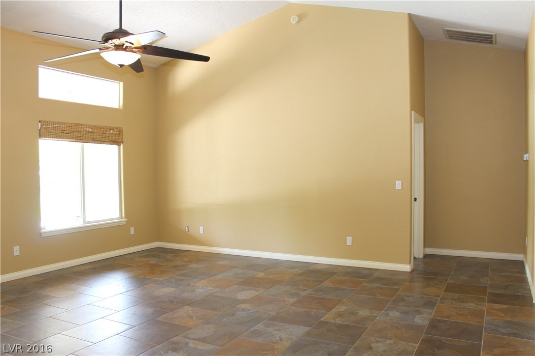 6045 North Riley Street Las Vegas, NV 89149 - Photo 7 of 35