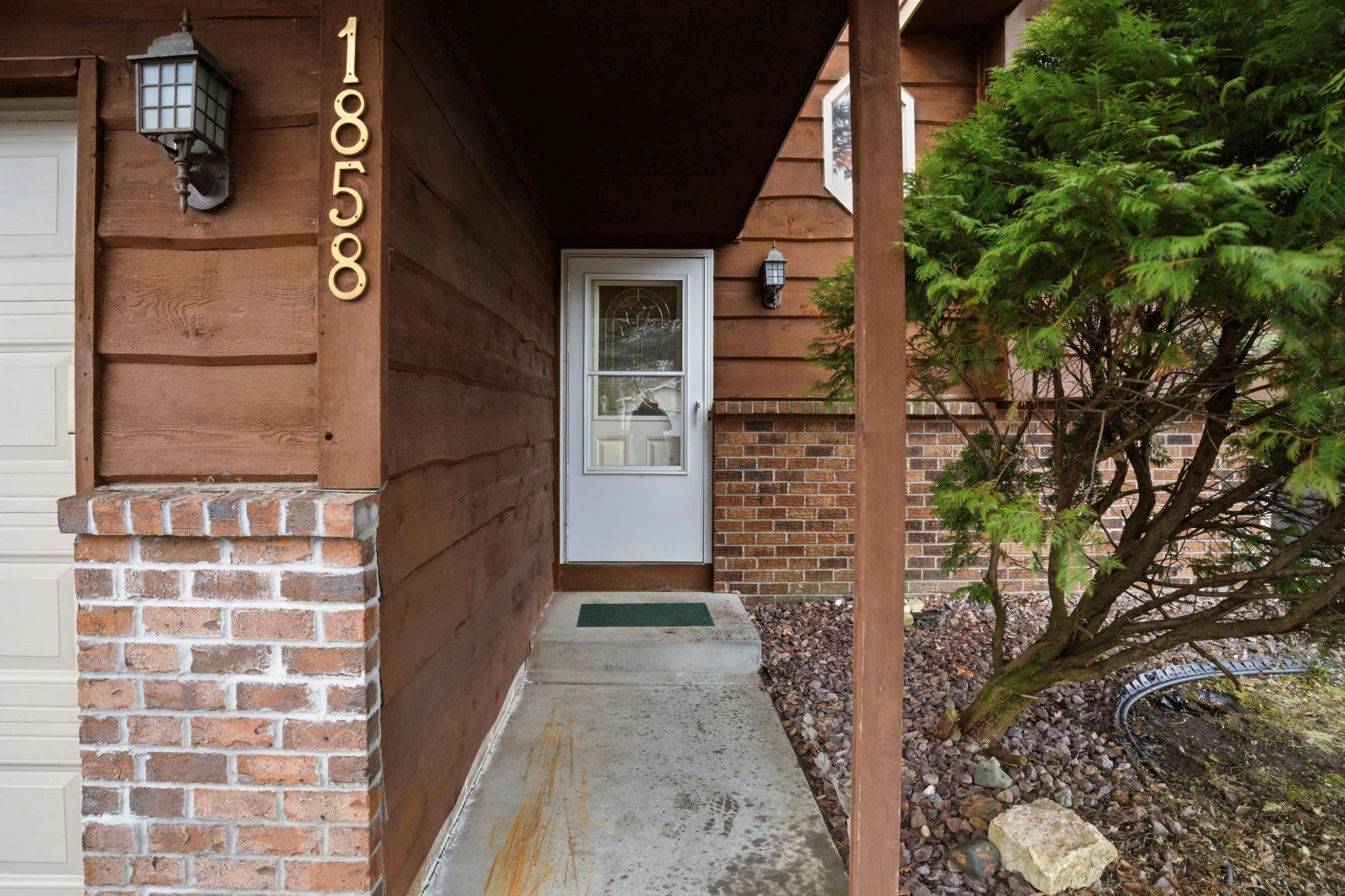 1858 Center Street Hugo, MN 55038 - Photo 7 of 49