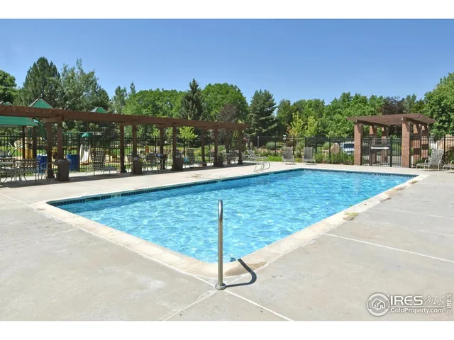 a view of a pathway of a building