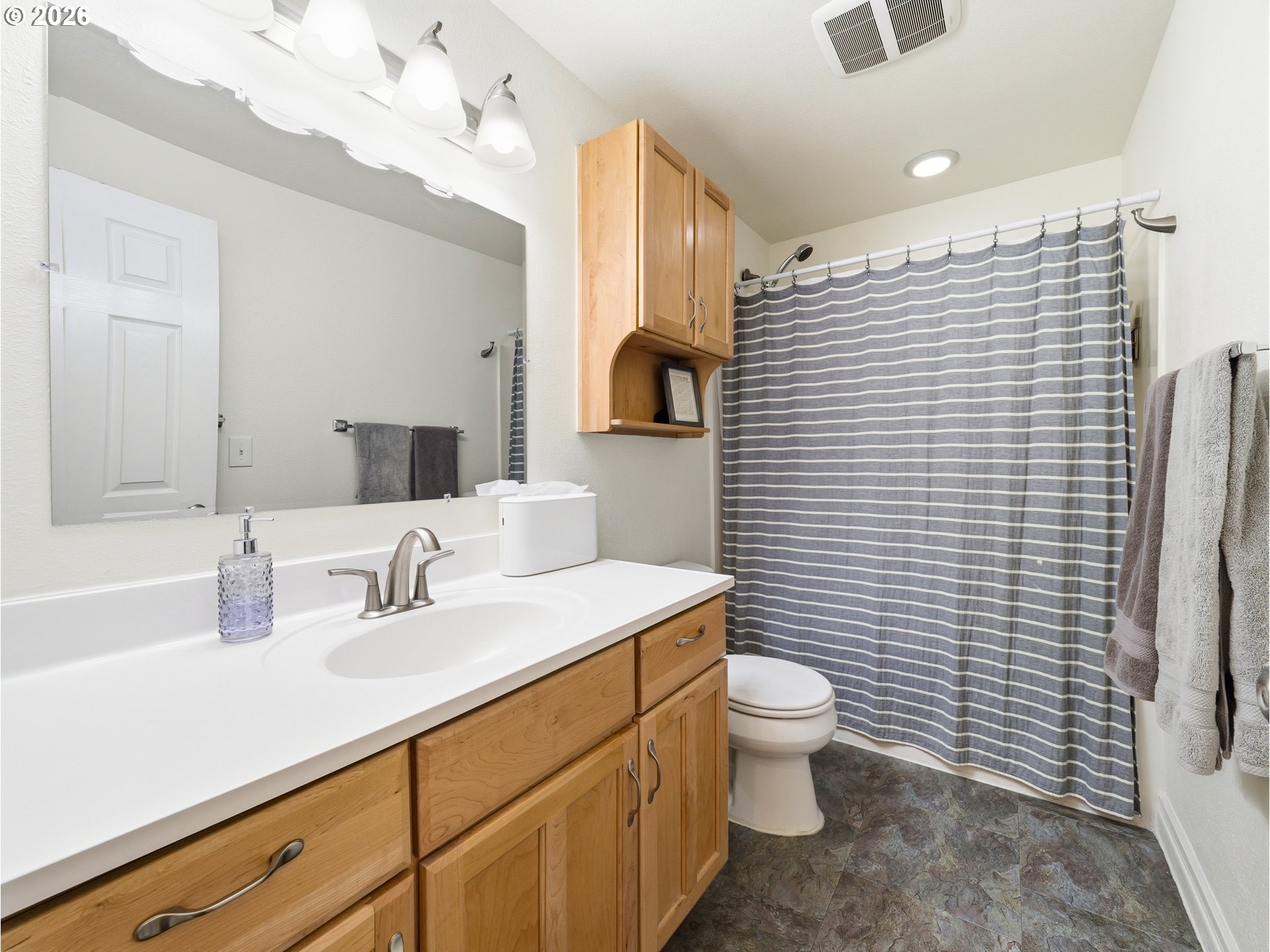 13467 Southwest Devonshire Drive Beaverton, OR 97005 - Photo 21 of 37 Bathroom