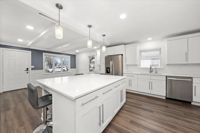 $298,000 | 1317 Waverly Place, Joliet, IL 60435