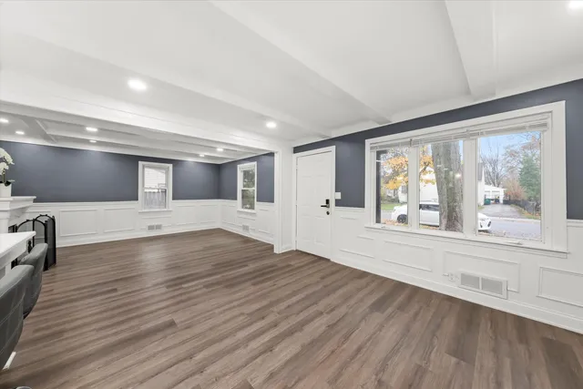 $298,000 | 1317 Waverly Place, Joliet, IL 60435